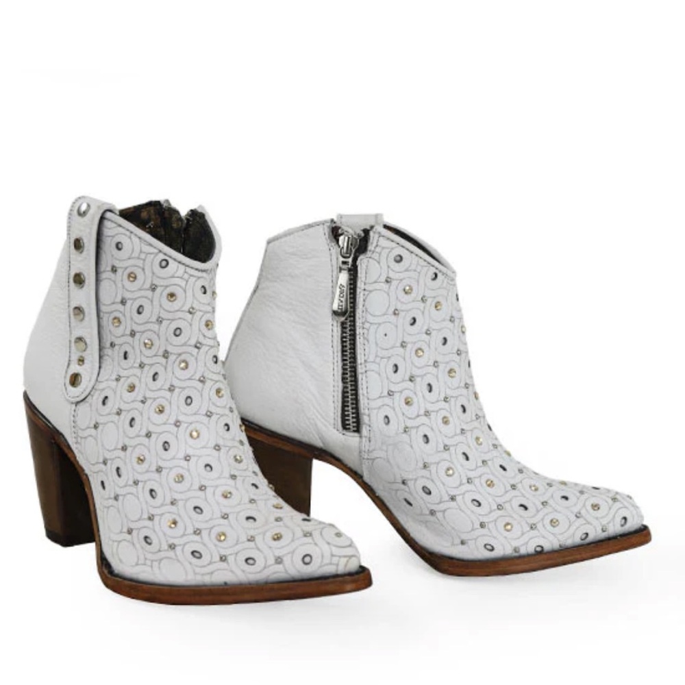 Cuadra Woman’s Stud Boots